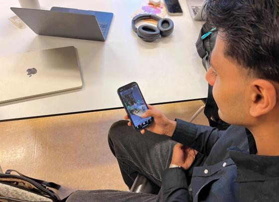 Algoritmene p&aring; TikTok gj&oslash;r at man f&aring;r opp mer av det som interesserer deg. Her f&aring;r en gutt opp treningsinnhold.