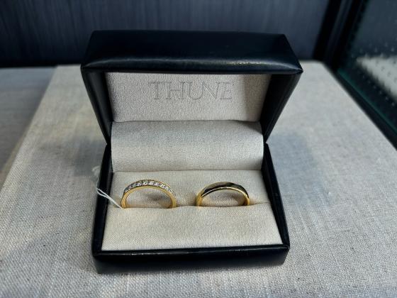 Gifteringer til henne