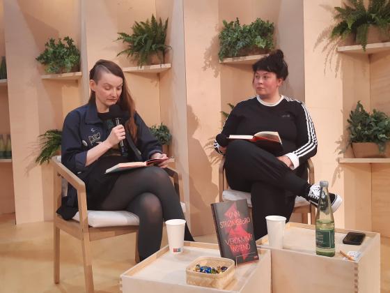 Forfatter og oversetter holder h&oslash;ytlesning