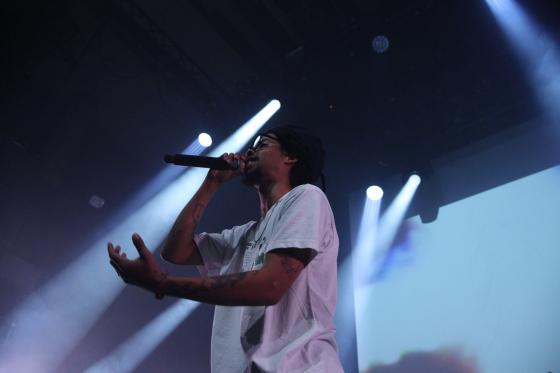 Earl Sweatshirt er tett på publikum, uten noe jålete sceneshow