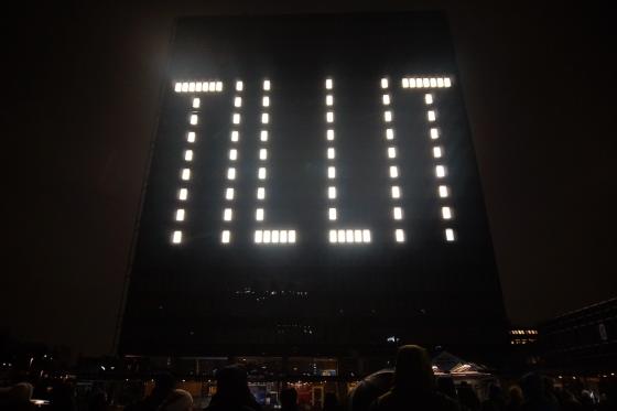 Bilde av &Oslash;kern-blokka under utstillingen "TILLIT"