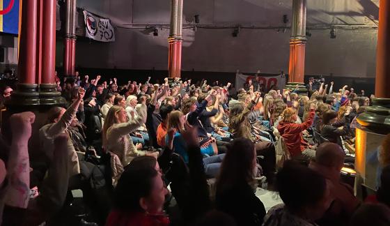 Publikum p&aring; st&oslash;ttekonsert for Fosen