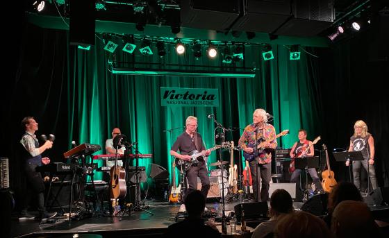 rockeband p&aring; scenen