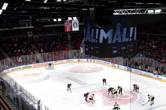 Oversiktsbilde av banen p&aring; Jordal Amfi.