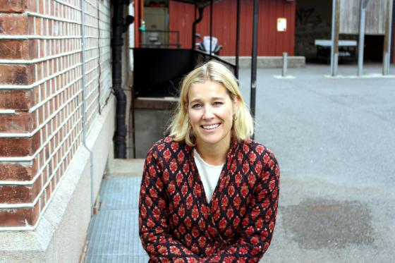 Bilde av Maren Synnev&aring;g som smiler.