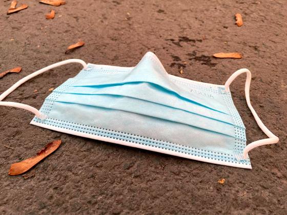 Munnbind p&aring; bakken