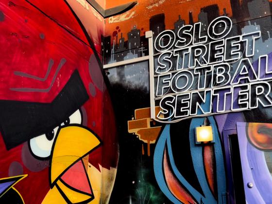 Fasade p&aring; Oslo Street Fotballsenter p&aring; Helsfyr.