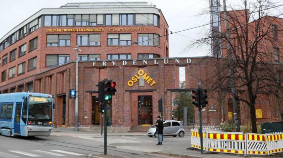 Utenfor et av OsloMets studieomr&aring;der p&aring; Pilestredet