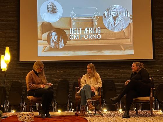 Panelet som skal snakke om porno i B&oslash;ler kirke, Karen Marie Lereim S&aelig;vareid, Ranghild Lindahl Torstensen og Marit Juven Gj&aelig;rde.