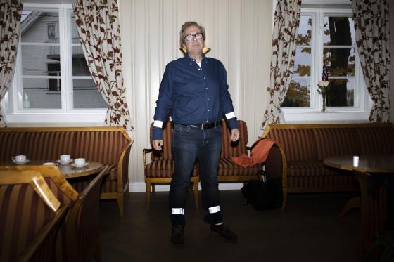 Bj&oslash;rn Engen og Nordstrand Vel deler ut gratis reflekser til lokalmilj&oslash;et