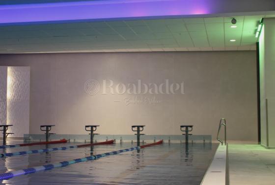 Innend&oslash;rs badebasseng