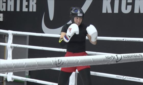 Kickbokser Dilek Celik i bokseringen