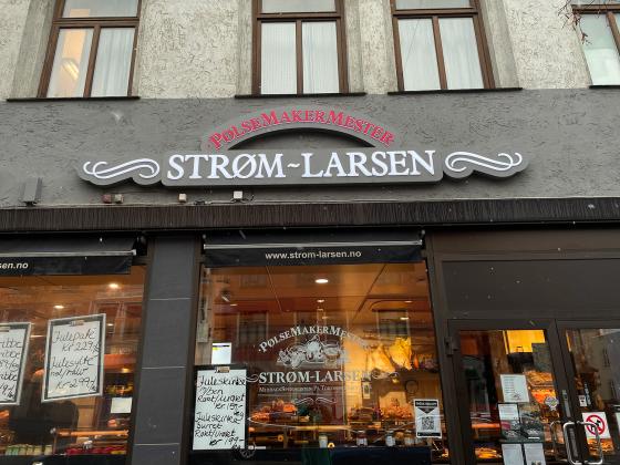 P&oslash;lsemakeren Str&oslash;m-Larsen p&aring; Torshov er allerede i gang med juleforberedelsene. 