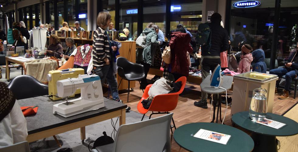 Klesbyttemarkedet p&aring; Deichmann Lambertseter under Ombruksuka