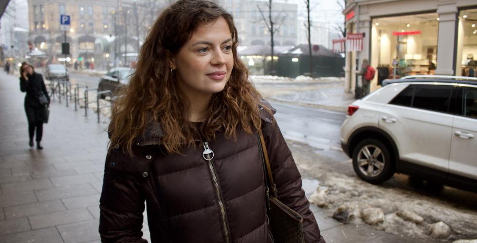 Gabrielle Lie st&aring;r p&aring; gata