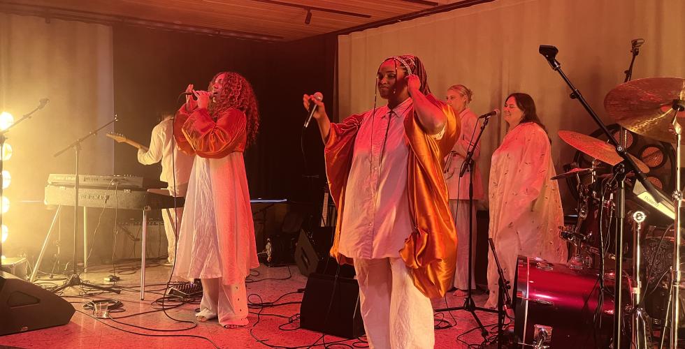 Naarth opptrer p&aring; Novafest