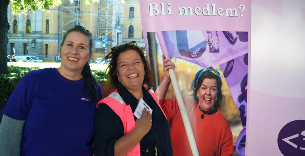 Else K&aring;ss Furuseth (45) og sykepleier Marijke Johansen 