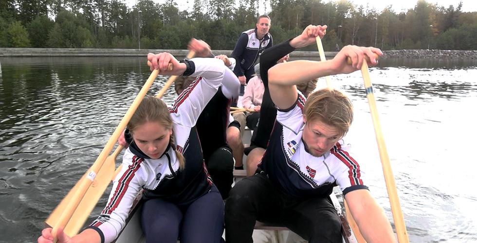 Landslaget i Dragebåt i fullt driv.