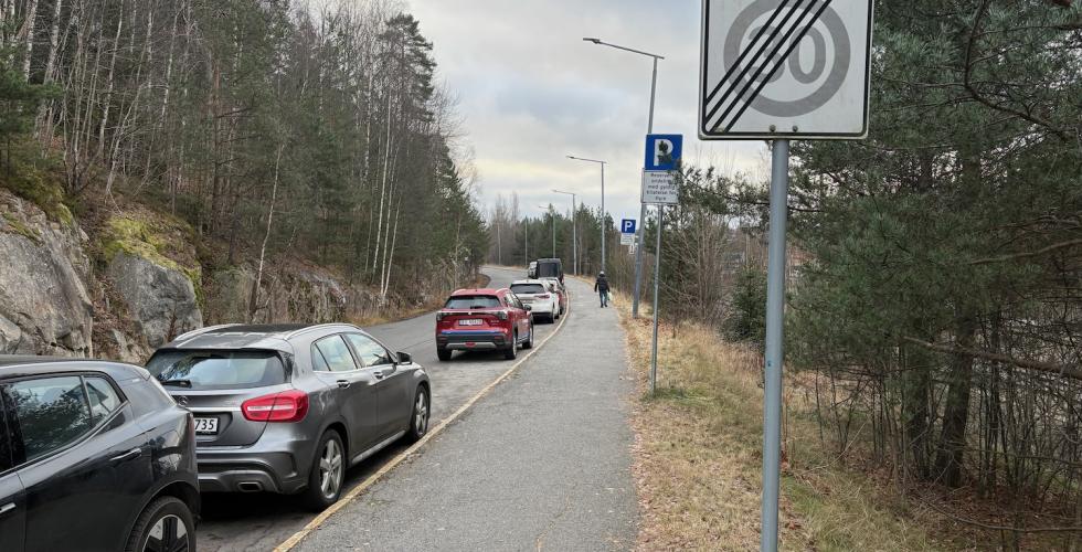 Smalt kjørefelt på Liakollveien