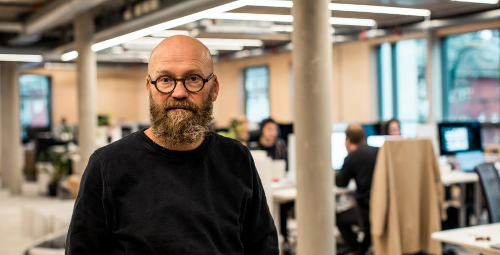 Erik Johan Wors&oslash;e Eriksen i kontorlandskapet p&aring; ANTI.