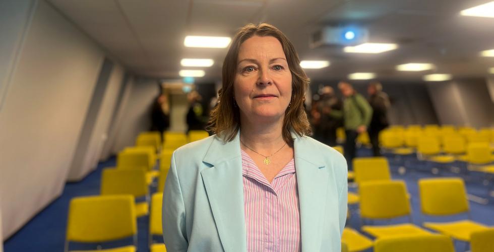 Elin Hermanstad Havik, prosjektleder i Statens Vegvesen, p&aring; &aring;pent folkem&oslash;te om stengingen av Ring 1, onsdag 1. november. 