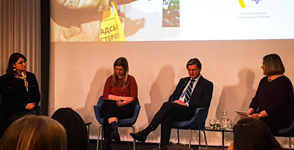 Plakat hvor det st&aring;r at Ukraina takker for st&oslash;tten fra Norge 