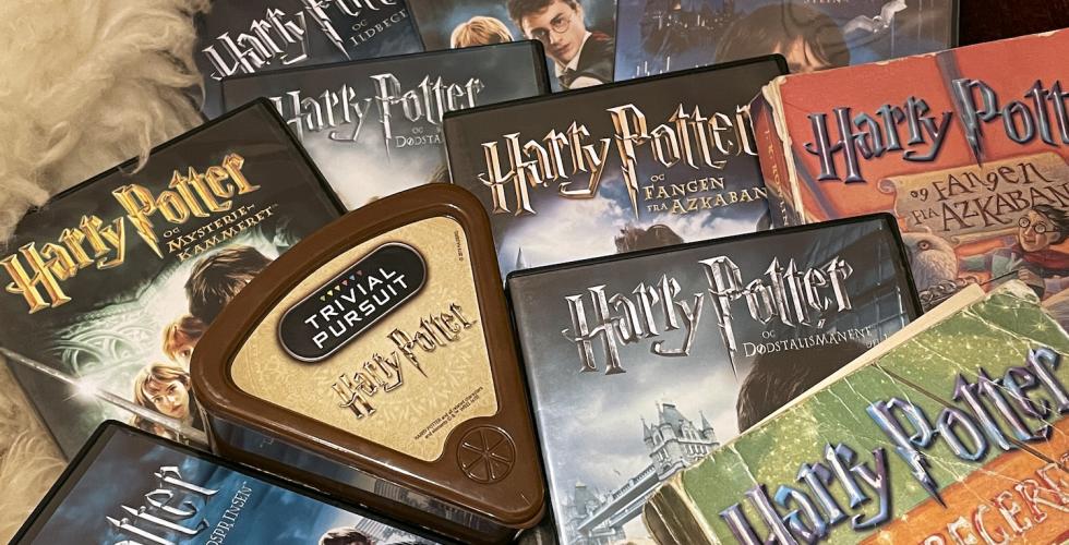 Bilde av mange Harry Potter-filmer og b&oslash;ker. 