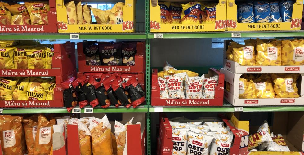 Ulike chipsvarianter avbildet p&aring; butikken