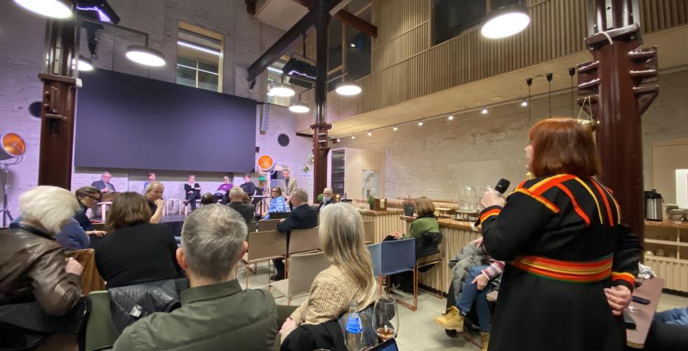 Paneldebatt p&aring; Pressens hus