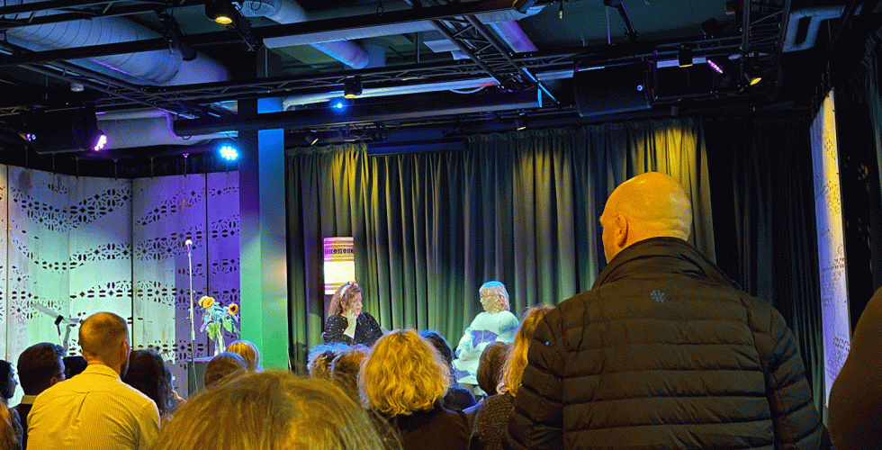 Else K&aring;ss Furuseth og Holde &Oslash;stby i boksamtale p&aring; Deichman T&oslash;yen