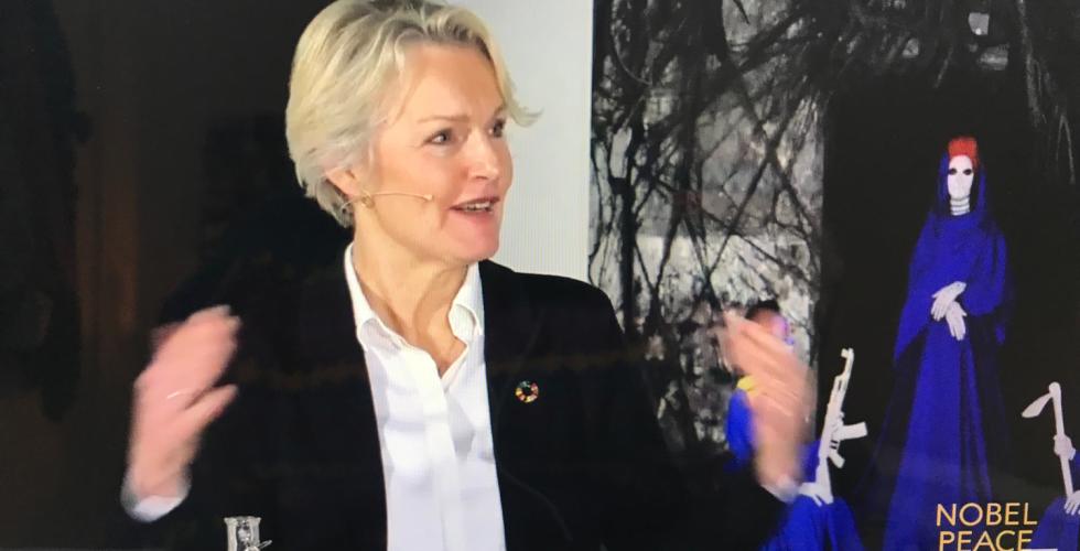 Direkt&oslash;r p&aring; Nobels Fredssenter Kjersti Fl&oslash;gstad opnar digitalt seminar p&aring; Nobelsenteret. Foto: Tuva Bull Hjeltnes