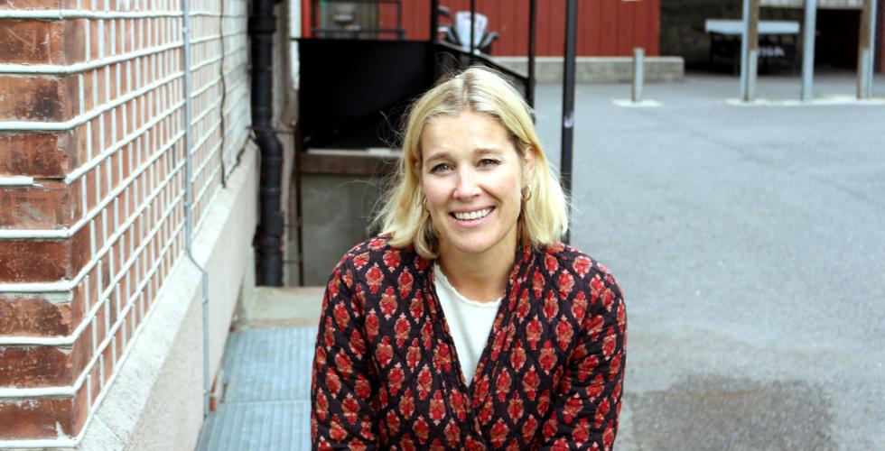 Bilde av Maren Synnev&aring;g som smiler.