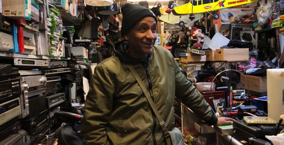 Her snakker Mulukun om hvor trist det er &aring; forlate stedet