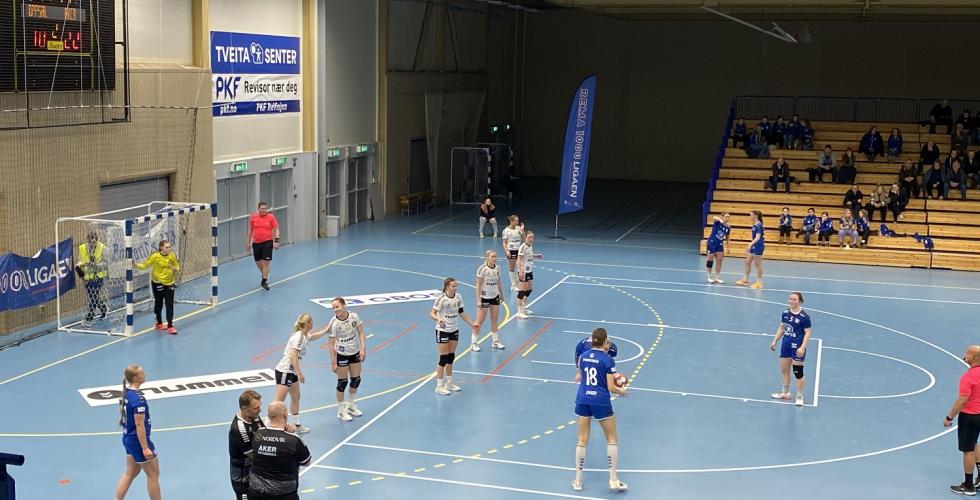 Oppsal H&aring;ndball i angrep mot Aker Topph&aring;ndball