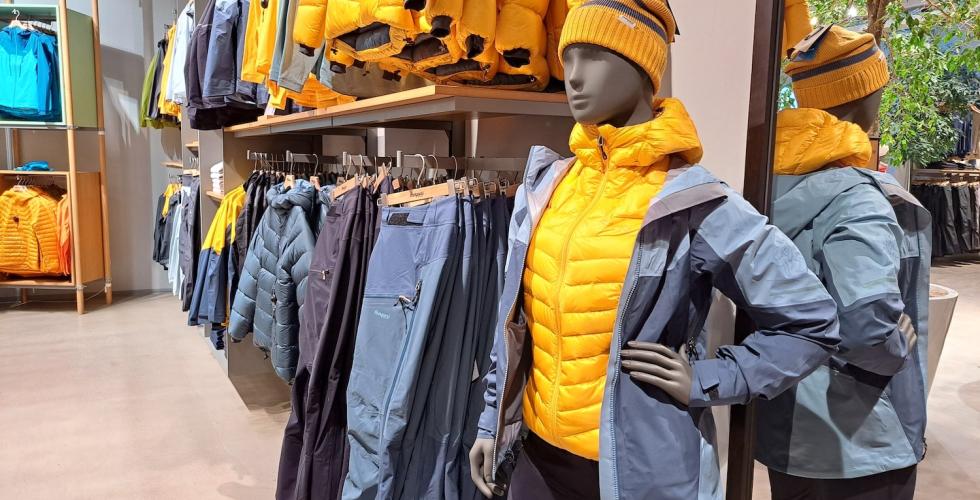 Fargerike turkl&aelig;r i Bergansbutikk