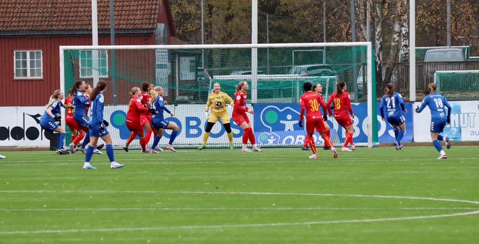 Lyn i angrep foran R&oslash;a sitt m&aring;l. 