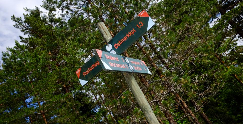Skilt i &Oslash;stmarka