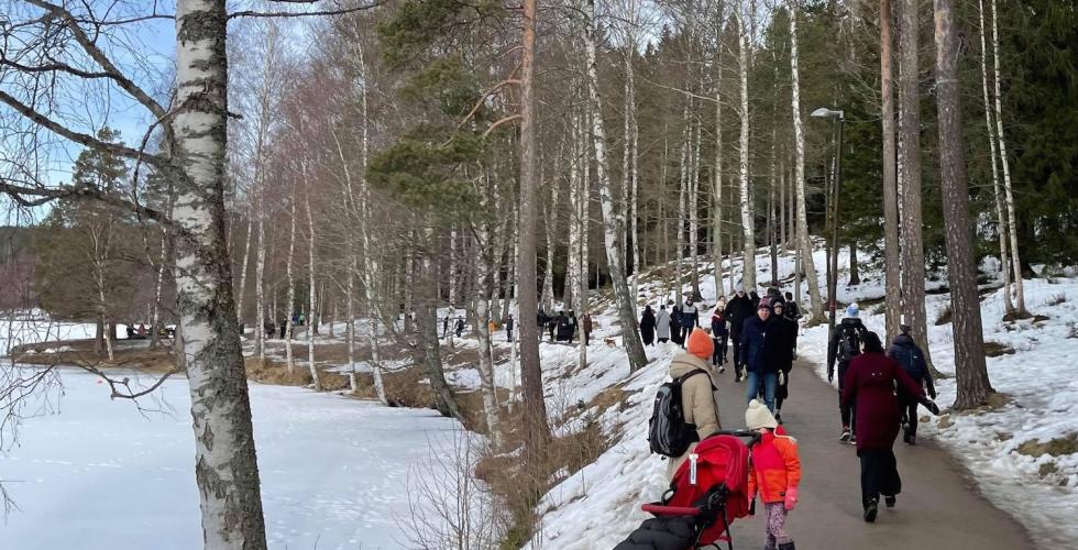 Mange g&aring;r tur p&aring; Sognsvann
